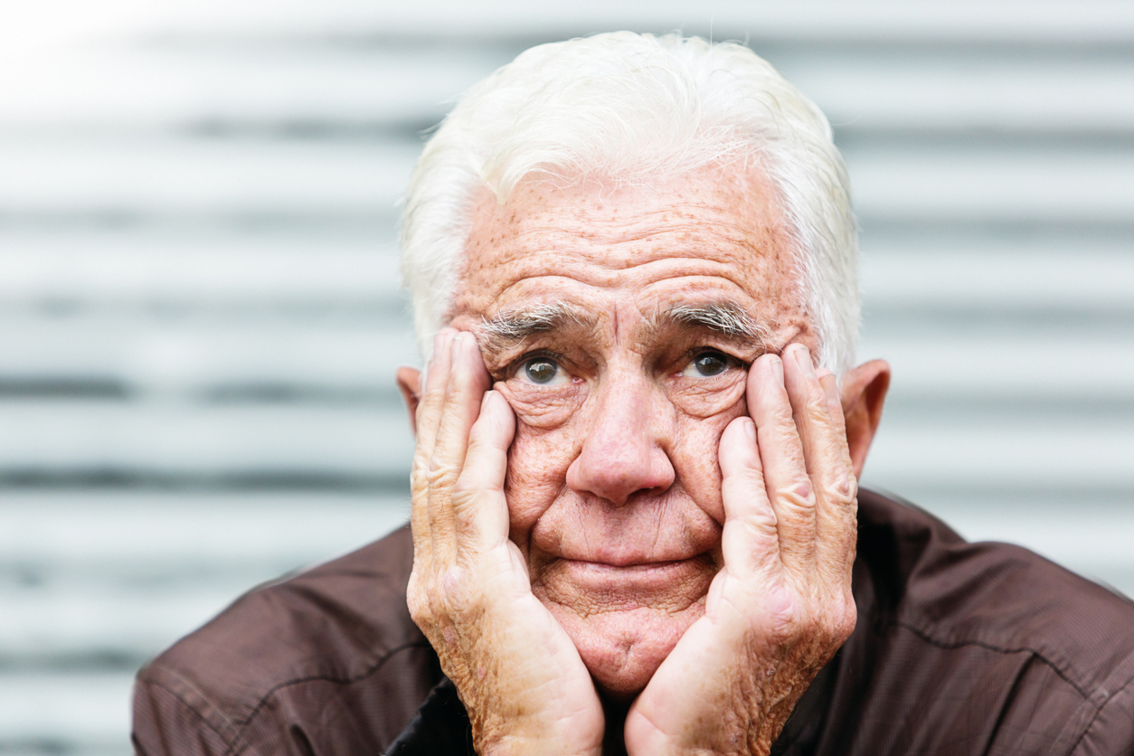 Αλτσχάιμερ: Πρώιμο σημάδι στα μάτια και άλλοι 19 παράγοντες κινδύνου