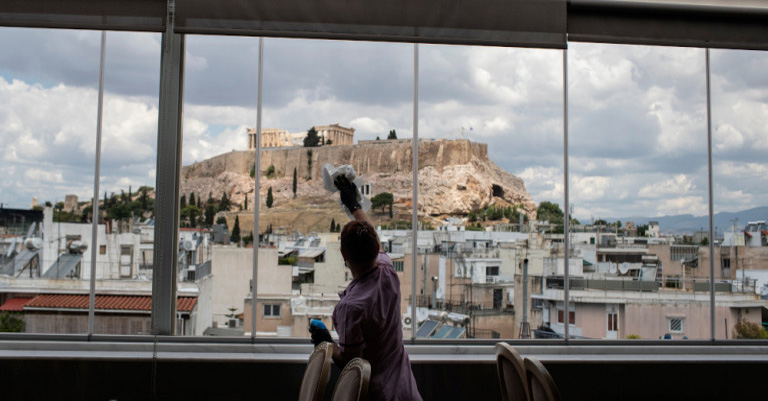 Βρετανίδα περιγράφει τη διαφορά ανάμεσα σε Κρήτη και Μάντσεστερ λόγω κορωνοϊού