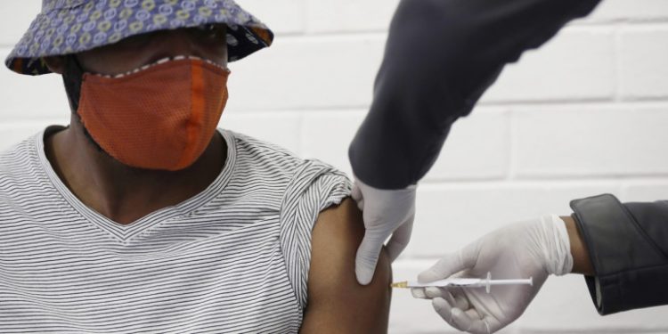 Κορωνοϊός: Η διασπορά του μπορεί να διπλασιαστεί τον χειμώνα με τη γρίπη