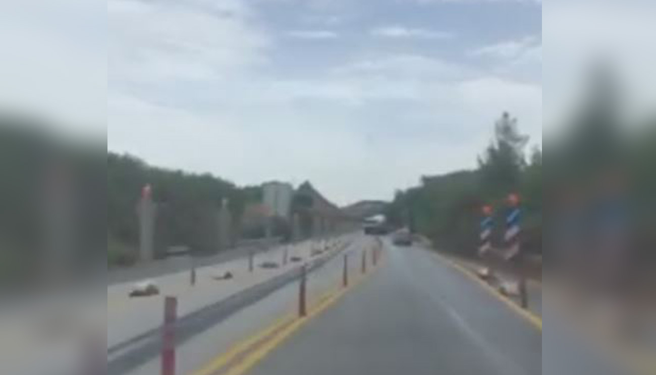 Βαρέως τύπου όχημα κάνει αναστροφή στην εθνική οδό Χανίων – Κισάμου (βίντεο)