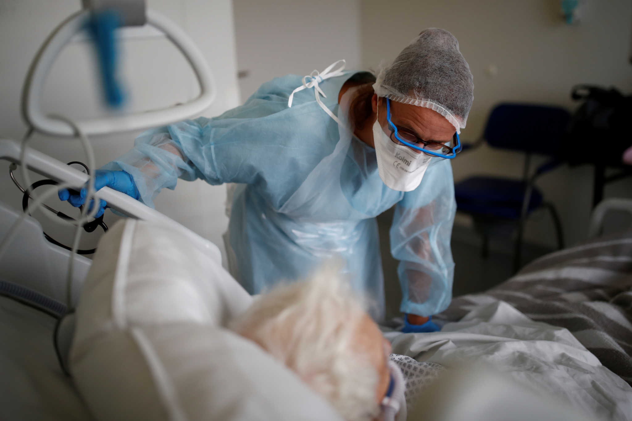 Γαλλία: “Τα νοσοκομεία θα νιώσουν τον αντίκτυπο αύξησης κρουσμάτων σε δύο εβδομάδες”