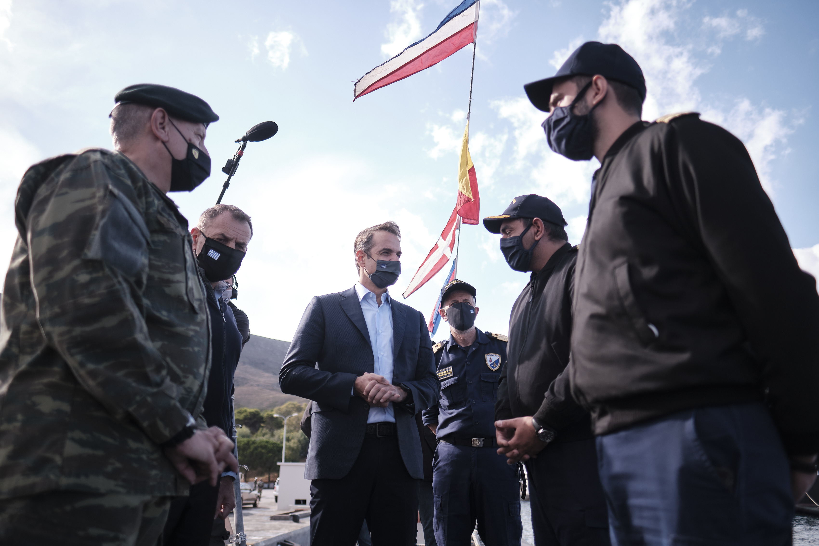 Από το υποβρύχιο Κατσώνης στο Ναύσταθμο Κρήτης το μήνυμα του πρωθυπουργού για την επέτειο