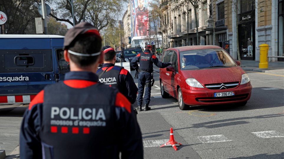 Ισπανία: Συνελήφθη Μαροκινός που εγκωμίαζε τον αποκεφαλισμό του Πατί