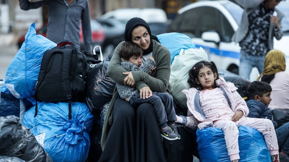 Τηλεδιάσκεψη Μέρκελ με εκπροσώπους των περιοχών που θα υποδεχθούν πρόσφυγες από την Ελλάδα