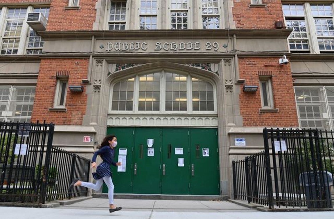 ΗΠΑ-Covid-19: Νέα Υόρκη: επαναλειτουργία των δημόσιων σχολείων από τις 7 Δεκεμβρίου