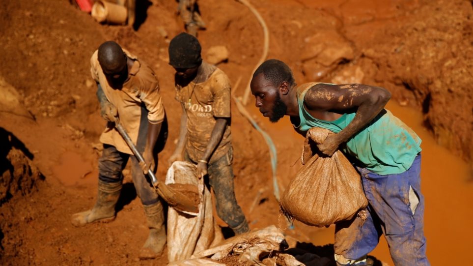 Ζιμπάμπουε: Τουλάχιστον 40 εγκλωβισμένοι σε χρυσορυχείο μετά από κατολίσθηση