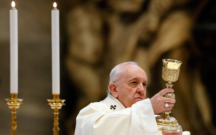 Τα 84 κλείνει σήμερα o πάπας Φραγκίσκος – Το μήνυμα στους κληρικούς του Βατικανού