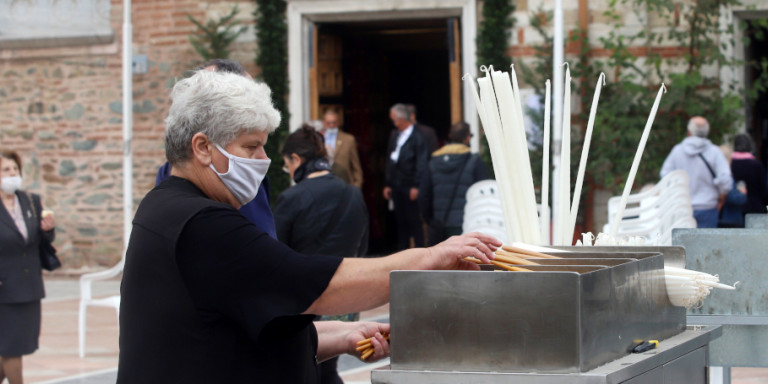 Εκκλησία Ελλάδος: Δεν συμφωνεί με τα μέτρα, θέλουν να ανοίξουν τους ναούς τα Θεοφάνεια
