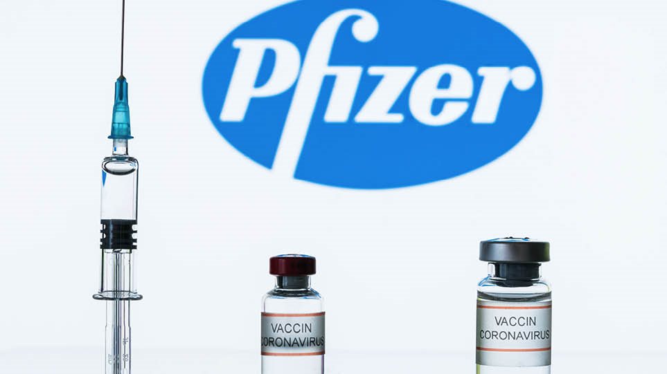 Η Pfizer αποσύρει την αίτηση για έγκριση του εμβολίου της στην Ινδία
