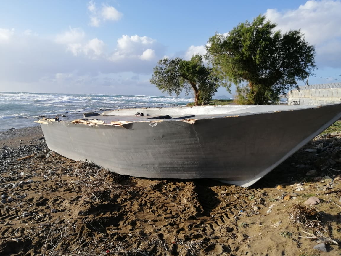Χανιά: Λύθηκε το μυστήριο με την αναποδογυρισμένη βάρκα στα Φαλάσαρνα