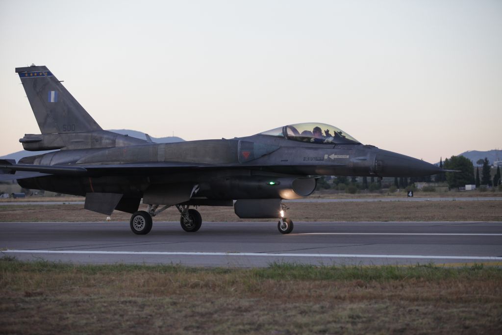 Τουρκικά ΜΜΕ: «Απειλή για τη χώρα μας» η παρουσία των αραβικών F-15 στη Σούδα