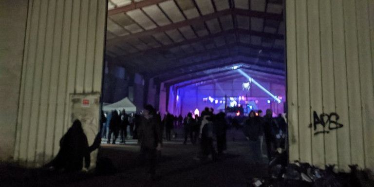 Γαλλία – κορωνοϊός : Απίστευτες σκηνές σε παράνομο πάρτι με 2.500 άτομα