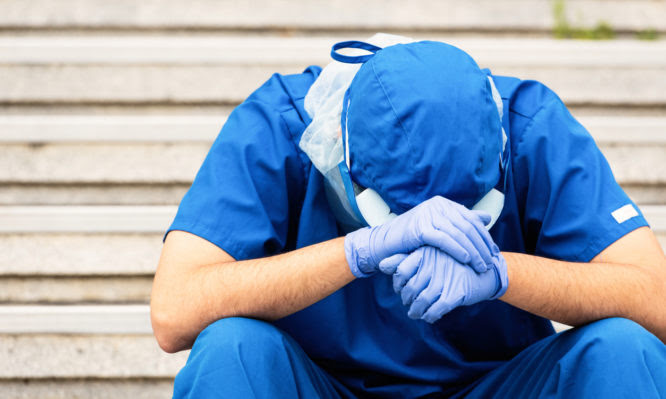 Κορονοϊός:Τρεις γιατροί έχασαν τη ζωή τους στη Θεσσαλία σε 4 μέρες–Είχαν νοσήσει από Covid