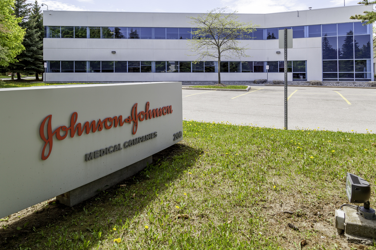 Κορωνοϊός: Τι παρενέργειες έχει το εμβόλιο της Johnson & Johnson