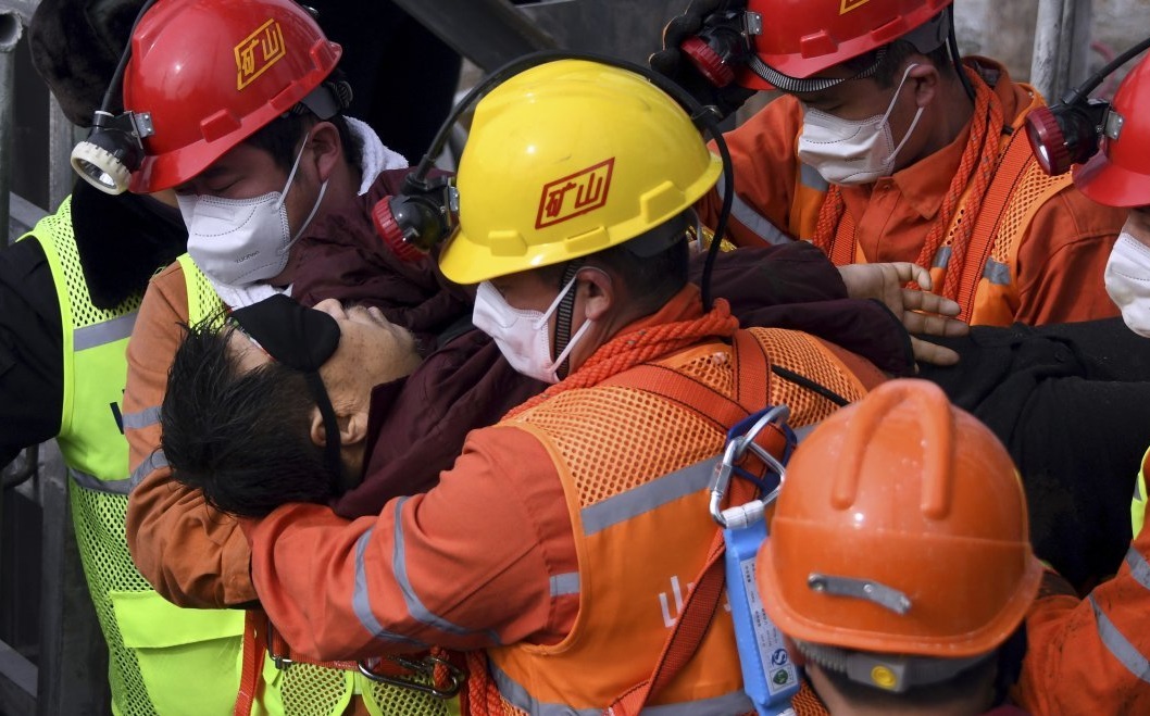 Κίνα: Νεκροί οι 9 από τους 10 μεταλλωρύχους που αγνοούταν μετά την έκρηξη στο χρυσορυχείο