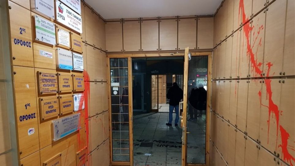 Θεσσαλονίκη: Αναρχικοί επιτέθηκαν στο σπίτι δικαστικού