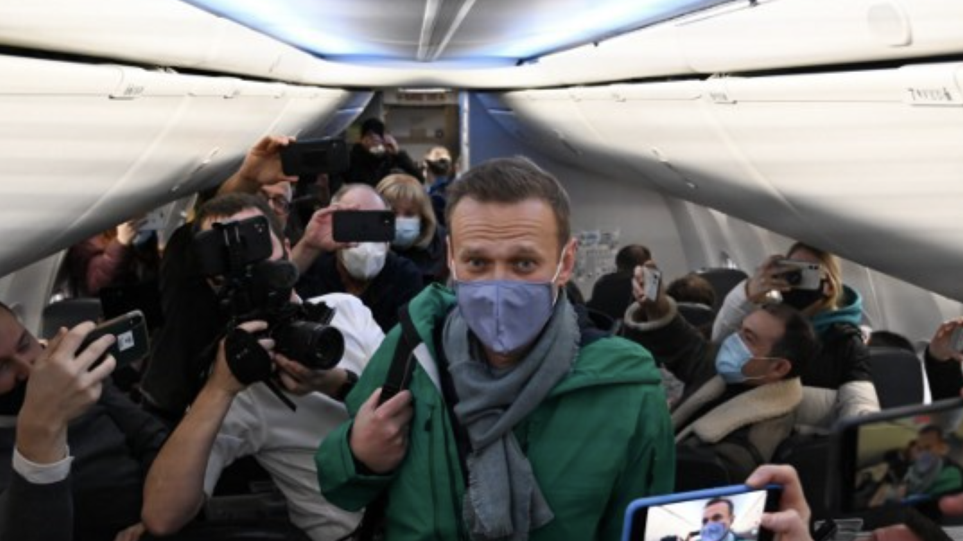Έφτασε στη Μόσχα ο Ναβάλνι – Συνελήφθη στο αεροδρόμιο