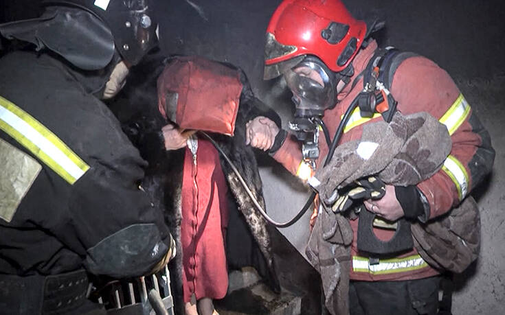 Φωτιά σε πολυκατοικία στη Ρωσία: 8 νεκροί ανάμεσά τους και ένα παιδί
