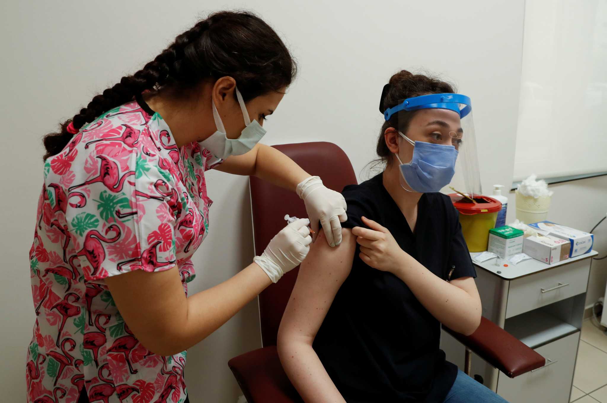 Τουρκία: Ξεκίνησαν οι εμβολιασμοί υγειονομικών με το εμβόλιο της κινεζικής Sinovac