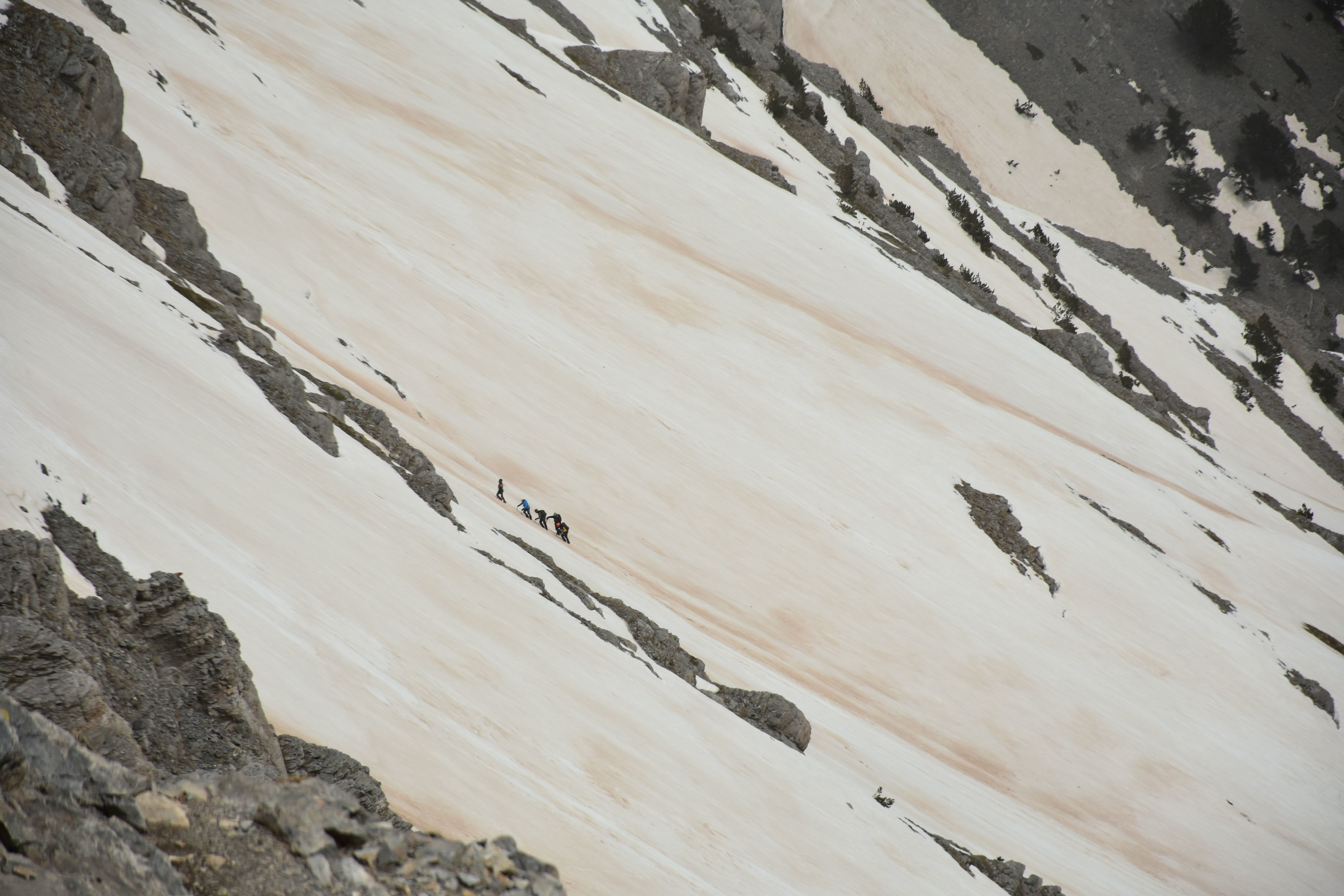 Τραγωδία στον Όλυμπο: Χιονοστιβάδα καταπλάκωσε δύο ορειβάτες