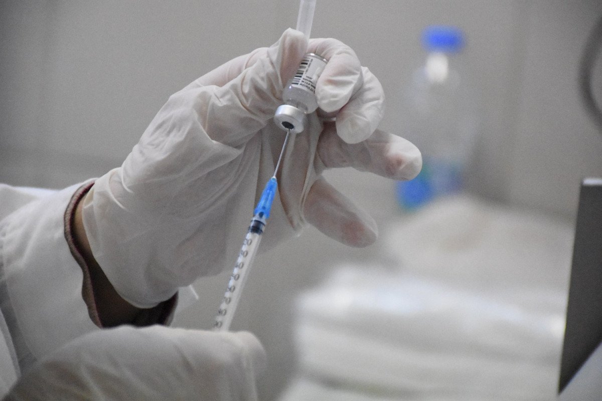 ΠΟΥ: Προτρέπει την Ευρώπη να επιταχύνει τους εμβολιασμούς