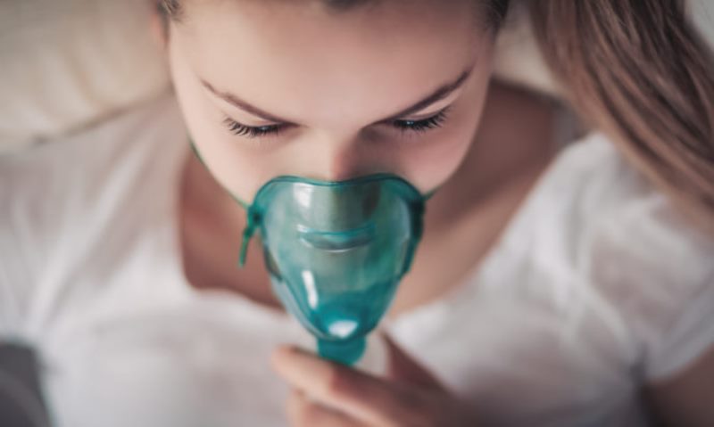 Η Covid-19 δεν είναι πιο επικίνδυνη και θανατηφόρα για όσους έχουν άσθμα