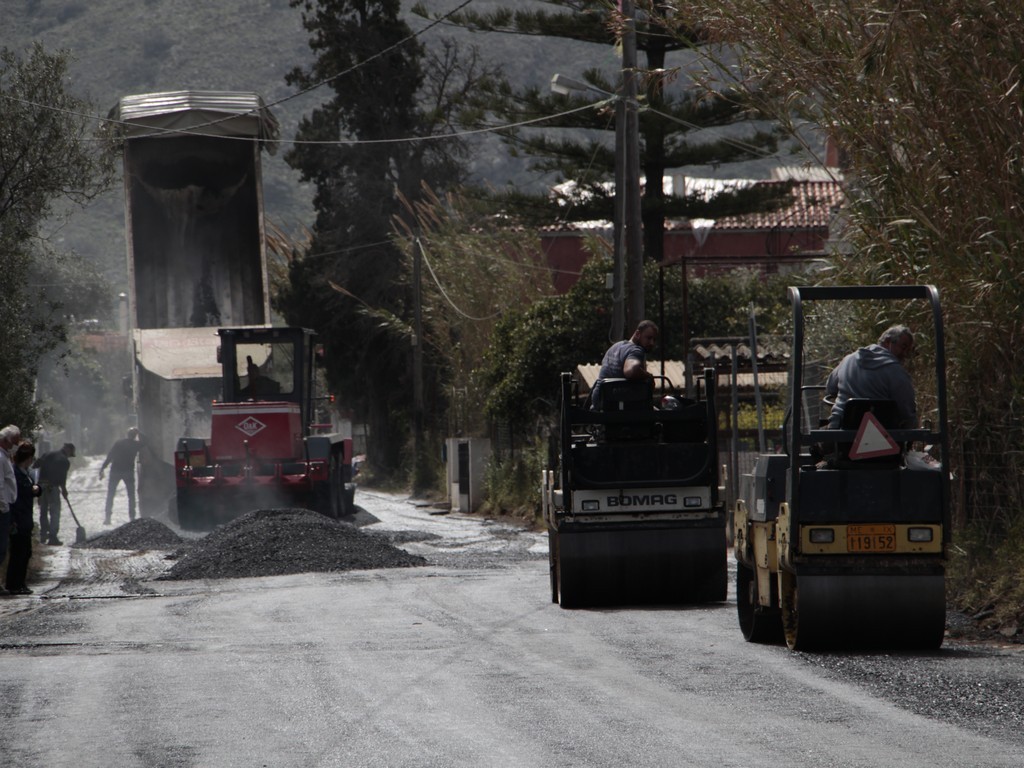 Συνεχίζονται οι ασφαλτοστρώσεις στον Δήμο Χανίων