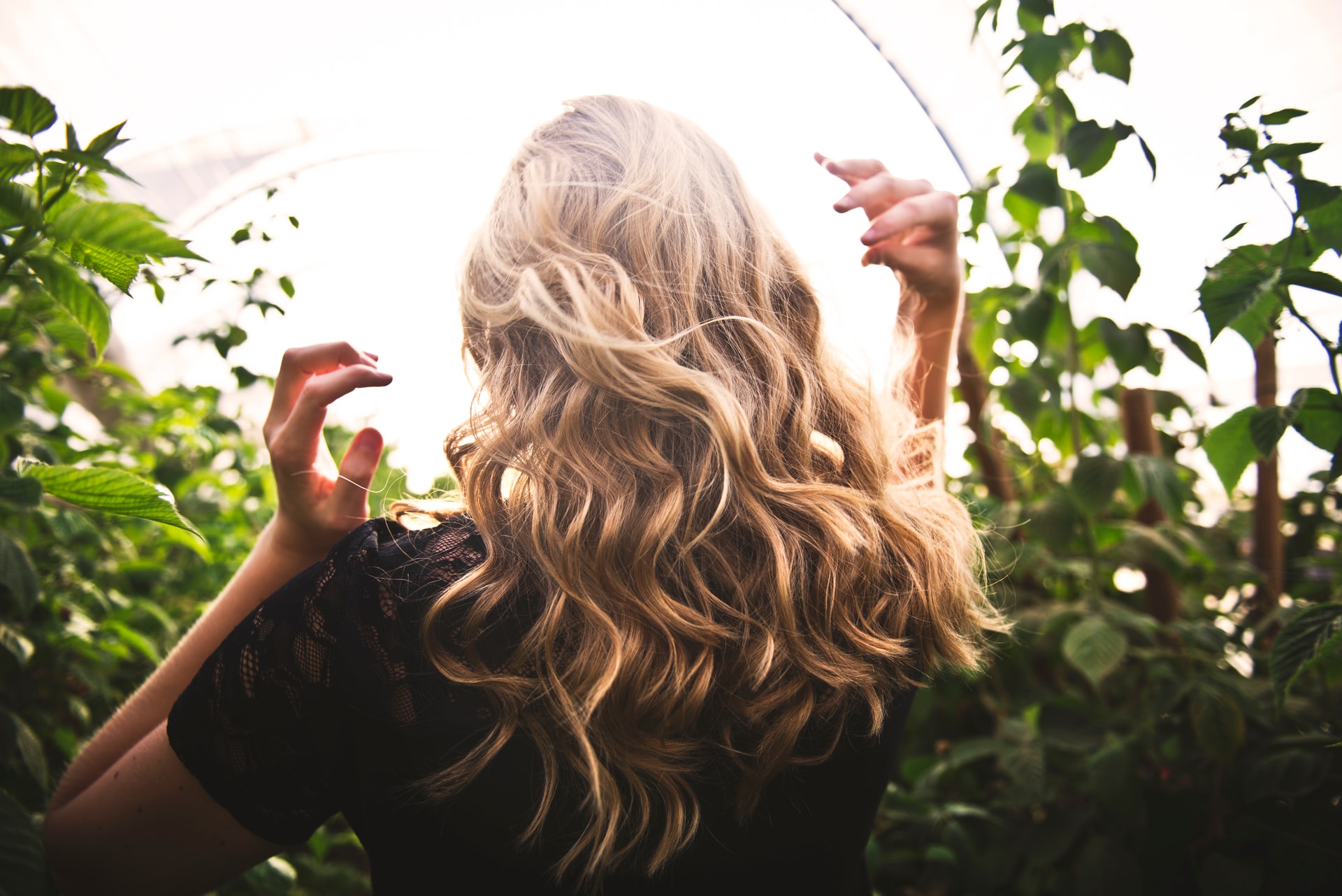 Πέντε αποχρώσεις μαλλιών που χαρίζουν την ψευδαίσθηση όγκου στα λεπτά μαλλιά