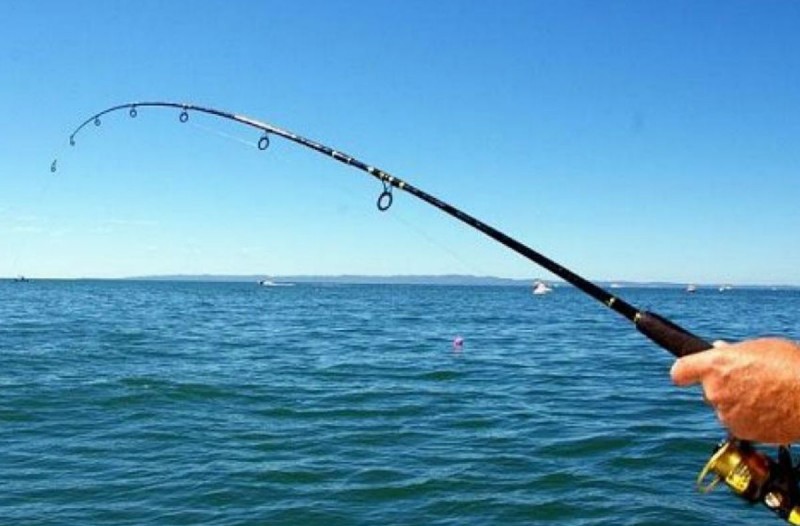 ΦΕΚ νέων μέτρων: Αλαλούμ με το ψάρεμα – Επιτρέπεται μόνο με σκάφη!