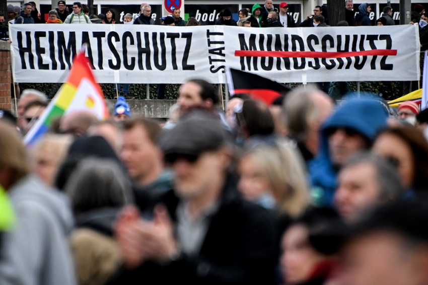 Γερμανία: Οι αρνητές του κορωνοϊού στο «στόχαστρο» των μυστικών υπηρεσιών