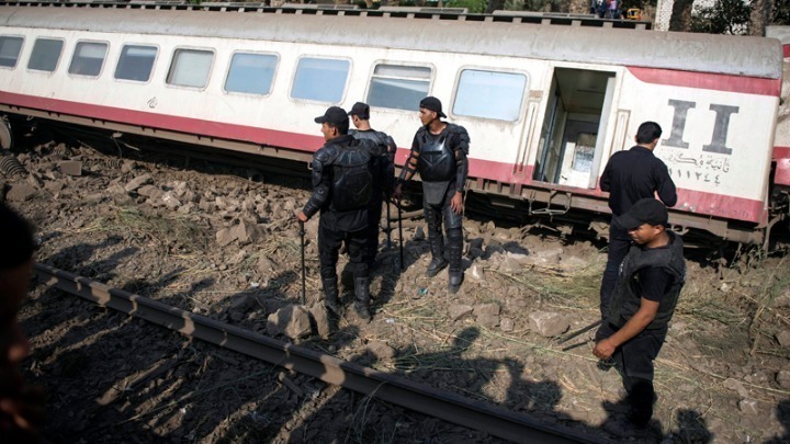 Αίγυπτος: Σχεδόν 100 τραυματίες από τον εκτροχιασμό τρένου