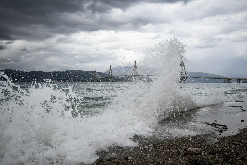 Ζέστη και “τρελοί” άνεμοι στην Κρήτη – Τι κατέγραψαν οι μετεωρολογικοί σταθμοί