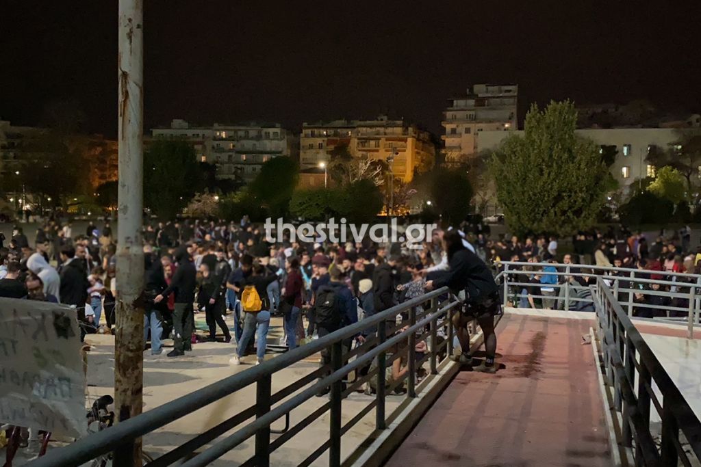 Θεσσαλονίκη : Εισαγγελική παρέμβαση για το κορωνοπάρτι με 1.000 άτομα στο ΑΠΘ