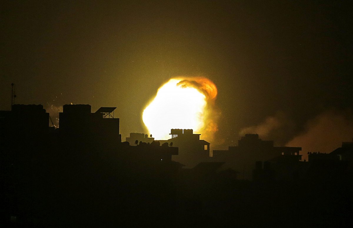 Ολονύχτια πλήγματα με τουλάχιστον είκοσι νεκρούς στη Λωρίδα της Γάζας