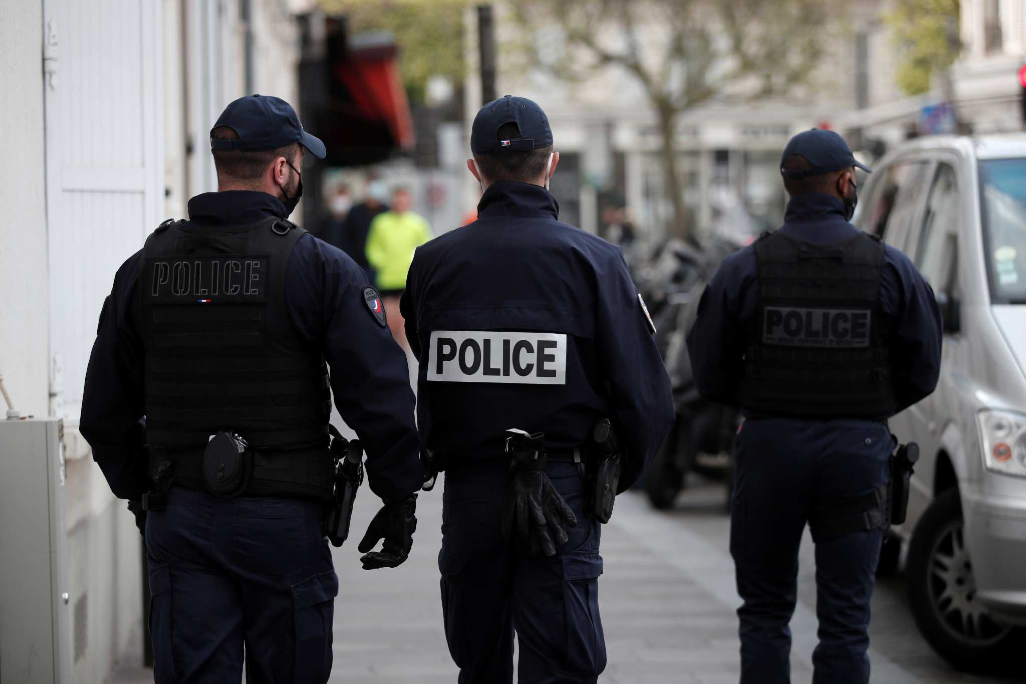 Υπόθεση σοκ στη Γαλλία: Πυροβόλησε και έκαψε την γυναίκα του στη μέση του δρόμου