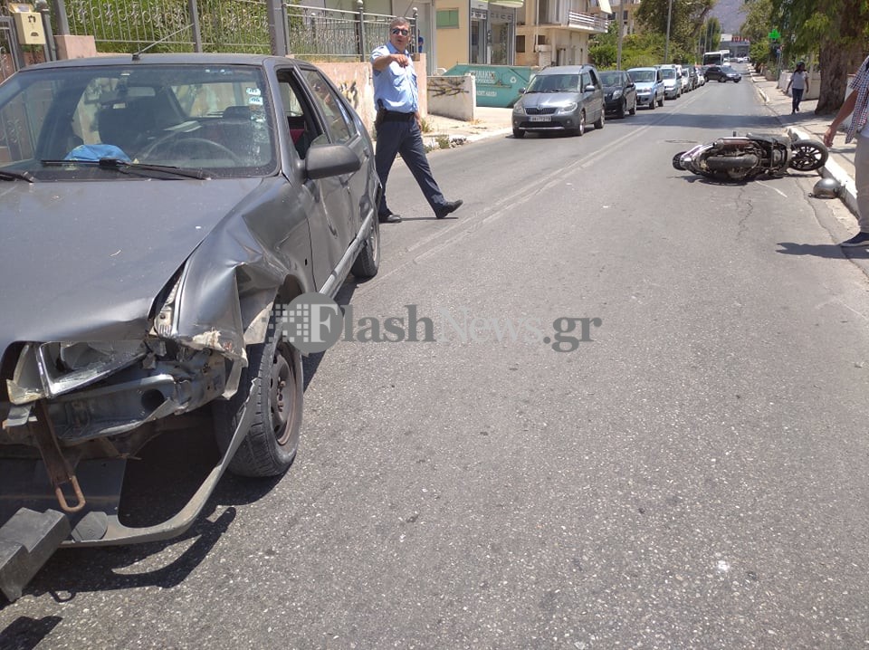 Χανιά: Τροχαίο στο κέντρο της πόλης – Έσπευσαν αστυνομία και ΕΚΑΒ (φωτο)