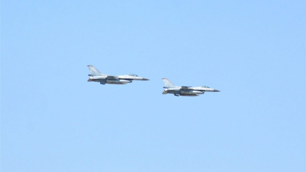 Χαμός στα Σκόπια: Γιόρτασαν την Ημέρα Πολεμικής Αεροπορίας τους με πτήσεις ελληνικών F16