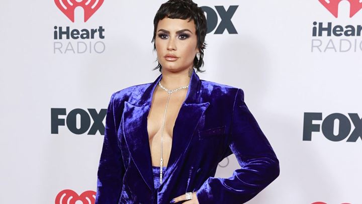 Mullet: Το νέο haircut της Demi Lovato είναι εμπνευσμένο από τη δεκαετία του 1980
