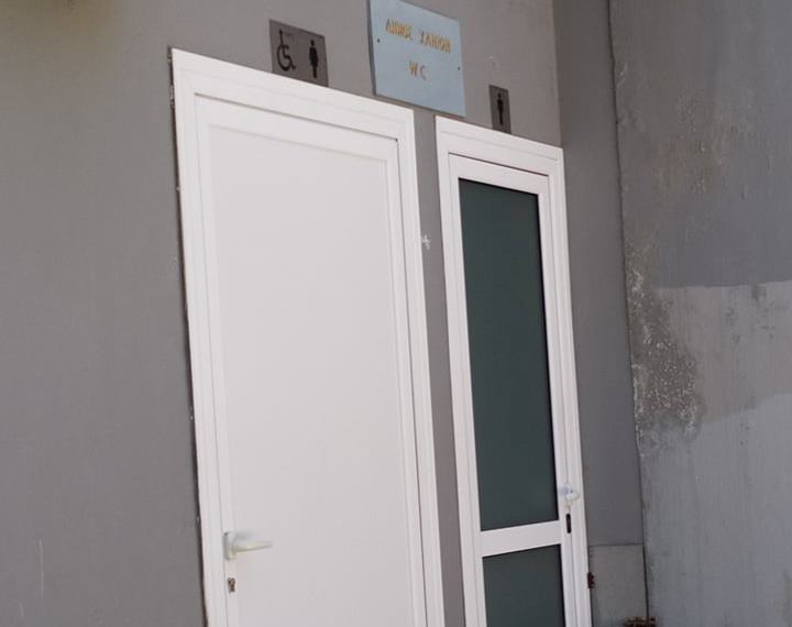 Πάλι κλειστές οι τουαλέτες στον “αίθριο” του Δήμου Χανίων (φωτο)