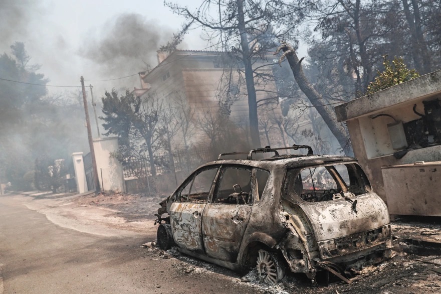Φωτιά στη Σταμάτα: Το σενάριο η πυρκαγιά να ξεκίνησε από εργασίες σε μελίσσια