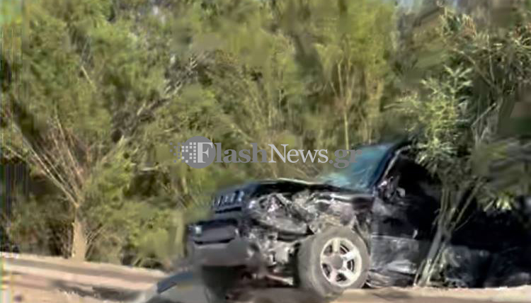 Τροχαίο ατύχημα στον ΒΟΑΚ – Αυτοκίνητο “καβάλησε” το προστατευτικό κιγκλίδωμα (βίντεο)