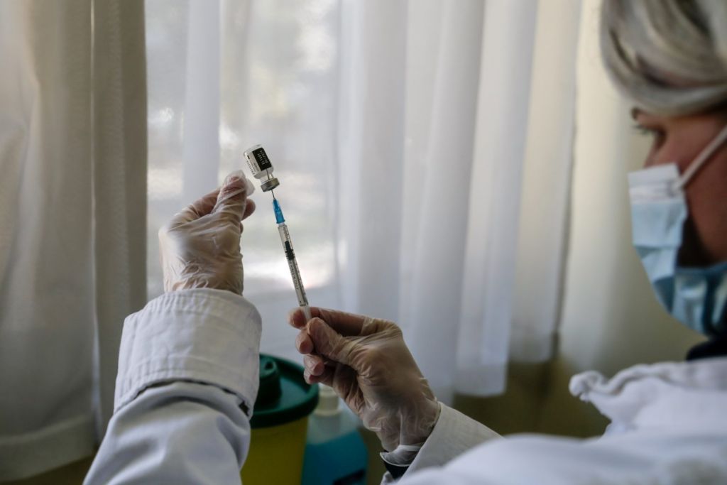 Ισραήλ: Και 4η δόση εμβολίου για τους άνω των 60 και το ιατρονοσηλευτικό προσωπικό