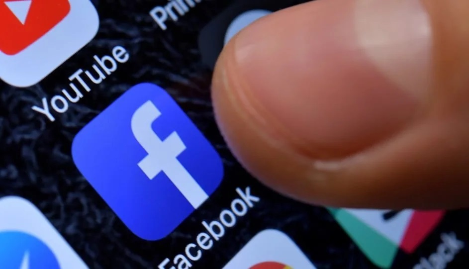 Ζούκερμπεργκ: Γιατί σκέφτεται να κλείσει Facebook και Instagram στην Ευρώπη