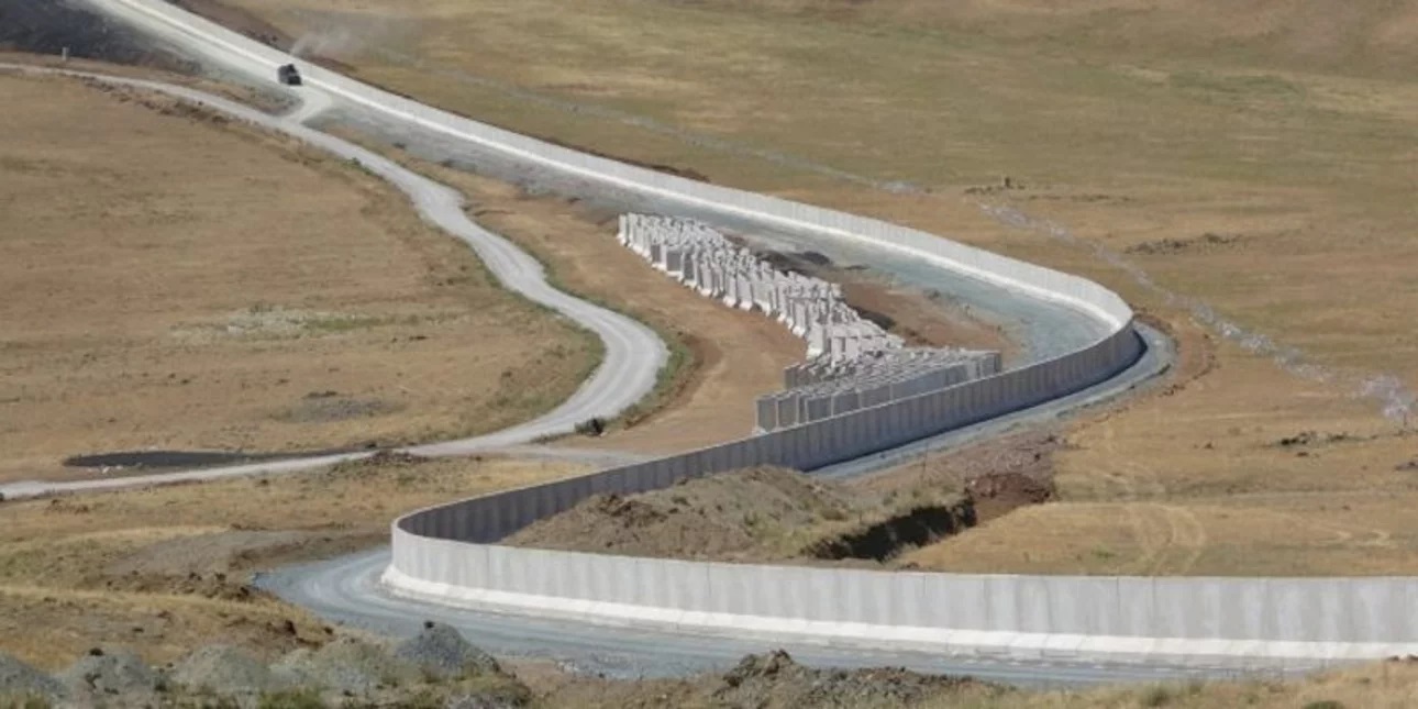 H Tουρκία χτίζει τείχος εκατοντάδων χλμ. στα σύνορα με το Ιράν