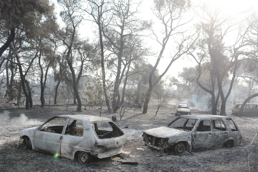Φωτιά στη Βαρυμπόμπη – Χαρδαλιάς: 76 σπίτια έχουν υποστεί σοβαρές ζημιές και 18 μερικές