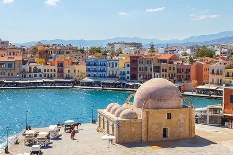 Στην Κρήτη το καλοκαίρι δεν τελειώνει – Αφίξεις τουριστών μέχρι τον Νοέμβριο