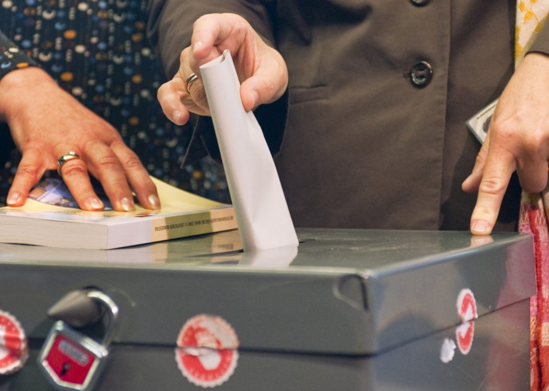 Καθοριστικές ομοσπονδιακές εκλογές σήμερα στη Γερμανία