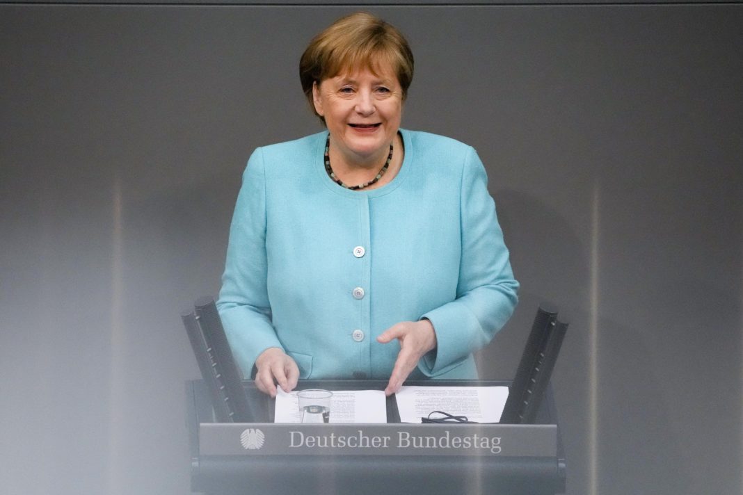Γερμανία: Τι θα απογίνουν τα θρυλικά σακάκια της Άνγκελα Μέρκελ;