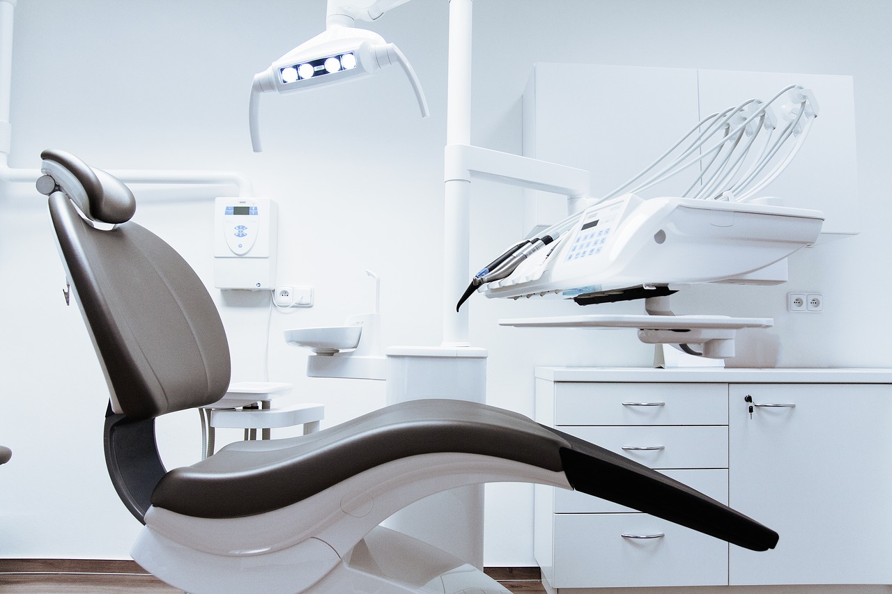 Κορωνοϊός: Έτσι θα πηγαίνουμε στα οδοντιατρεία – Πότε χρειάζεται rapid test