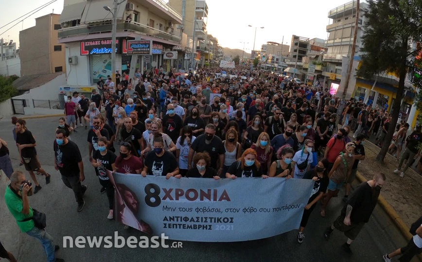Παύλος Φύσσας: Μεγαλειώδης πορεία για τα οκτώ χρόνια από τη δολοφονία του στο Κερατσίνι